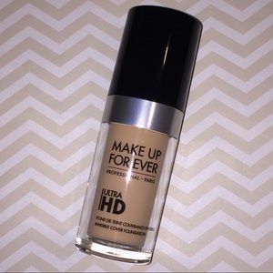 R260 MAKEUP FOREVER ULTRA HD FOUNDATION